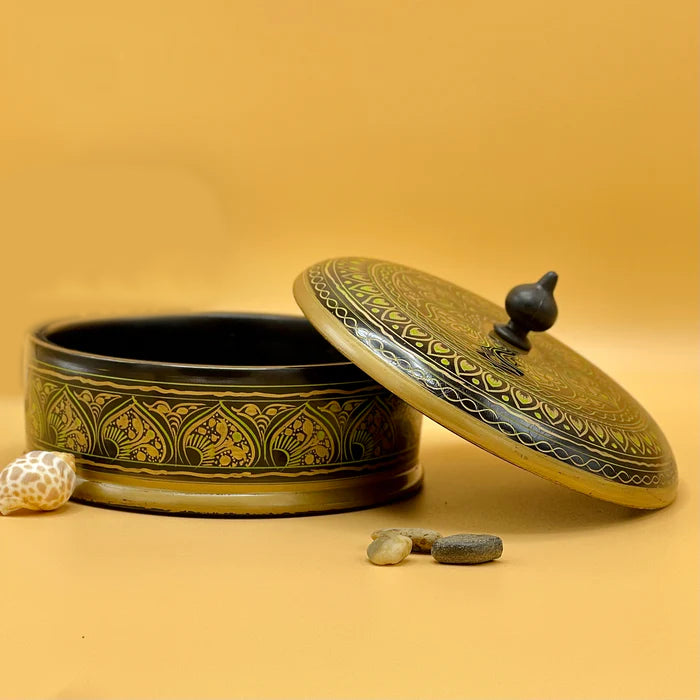 Naqshi Jar With Lid